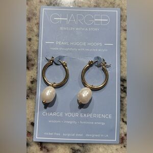 Charged removable pearl huggie earrings